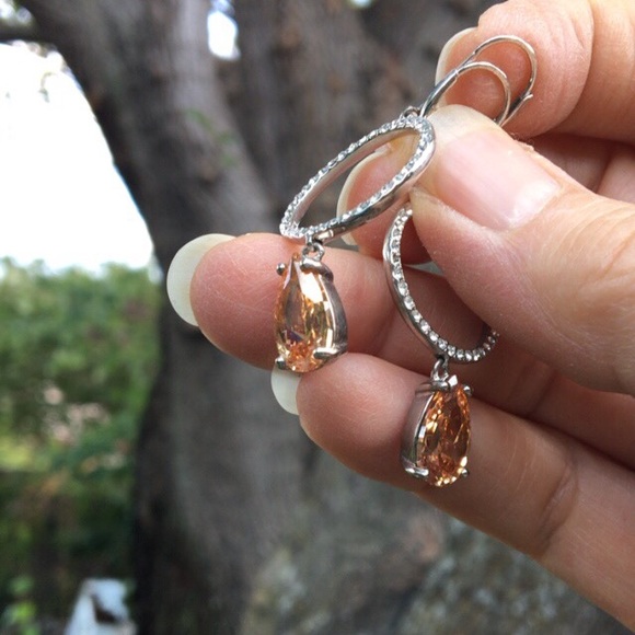 Exquisite Bling Faux Diamonds & Citrine Earrings - Picture 4 of 7